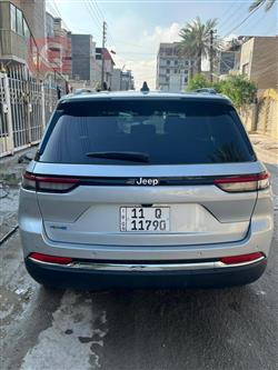 جیپ گراند شیرۆکی